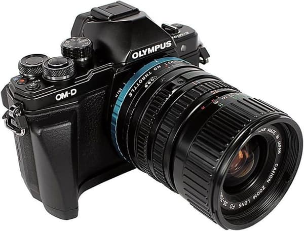Fotodiox - OmEM10-MkII-Pro-Grip - Pro Camera Grip för Olympus Om-D E-M10 Mark II Mirrorless Micro Four Third Black