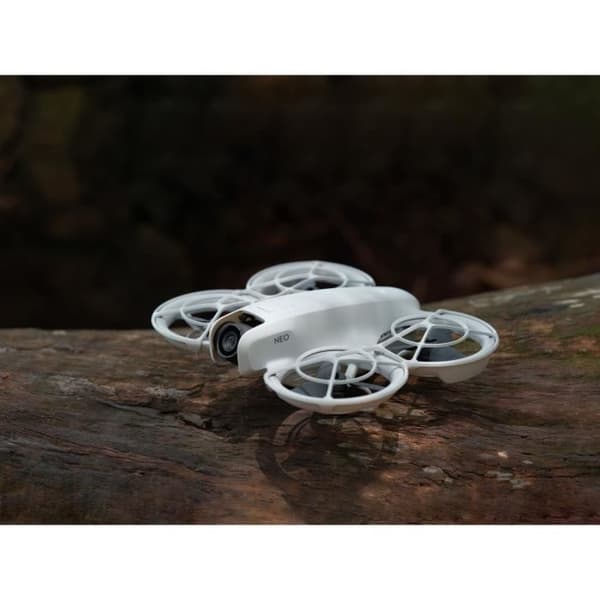 Ultrakompakt drönare - DJI - Neo - 135 g, handhållen start/landning, filminspelning
