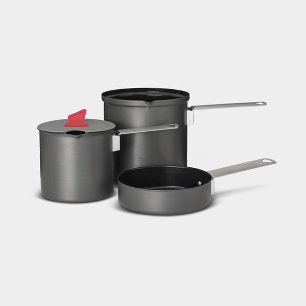 Campingkastruller &amp; stekpanna Trek Pot Set, hårdanodiserad aluminium, med 2 kastruller (600 ml &amp; 1 liter), 1 lock &amp; 1 stekpanna (Ø14.5 cm)