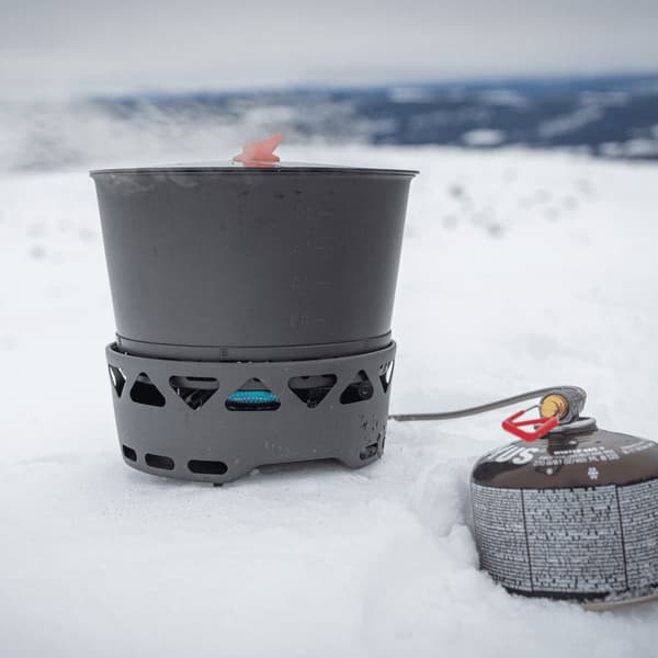 Gaskök Primus PrimeTech Stove Set, 2000 W, med piezo-tändare + 2 kastruller (2.3 liter) + 1 lock med durkslag + griptång + förvaringspåse