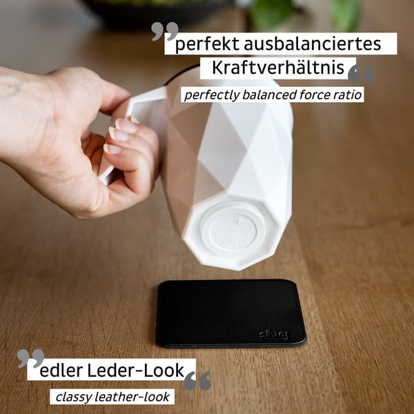 Magnetisk kaffe/tekopp i plast Silwy Magnet Coffee Cup To-Go, vit, 30 cl / 300 ml + svart magnetiskt glasunderlägg + lock