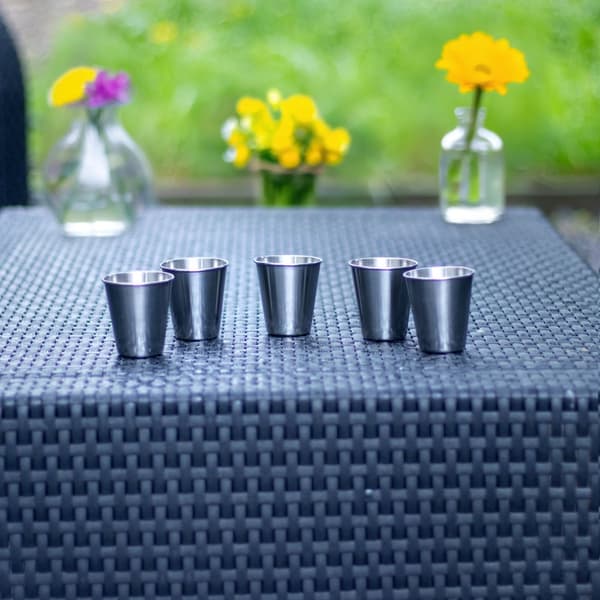 5x Stabelbare Krus i rustfritt stål Camping Utendørs Metallkrus Glass Gjenbrukbar Uten plast Egnet for barn