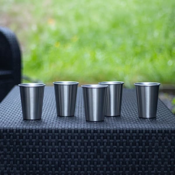 5x Stabelbare Krus i rustfritt stål Camping Utendørs Metallkrus Glass Gjenbrukbar Uten plast Egnet for barn