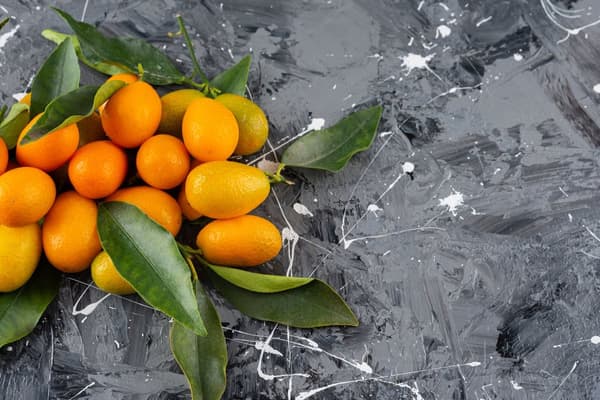 Gula frystorkade kumquathalvor - 100g Kumquatfrukt
