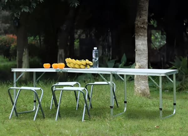 Foldbart campingbord - 180x60 cm - letvægt - anti-slip fødder