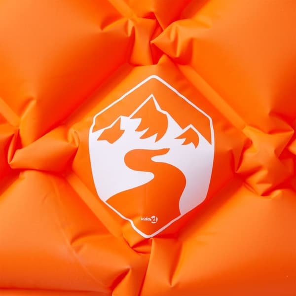 Uppblåsbar campingmadrass med kudde 1 person orange