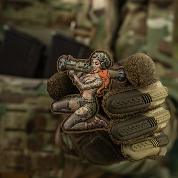 M-Tac Tactical tyttöjen kangasmerkki #10 PVC-tarranauhalla varustettu Skandinavik-pin-up-logo