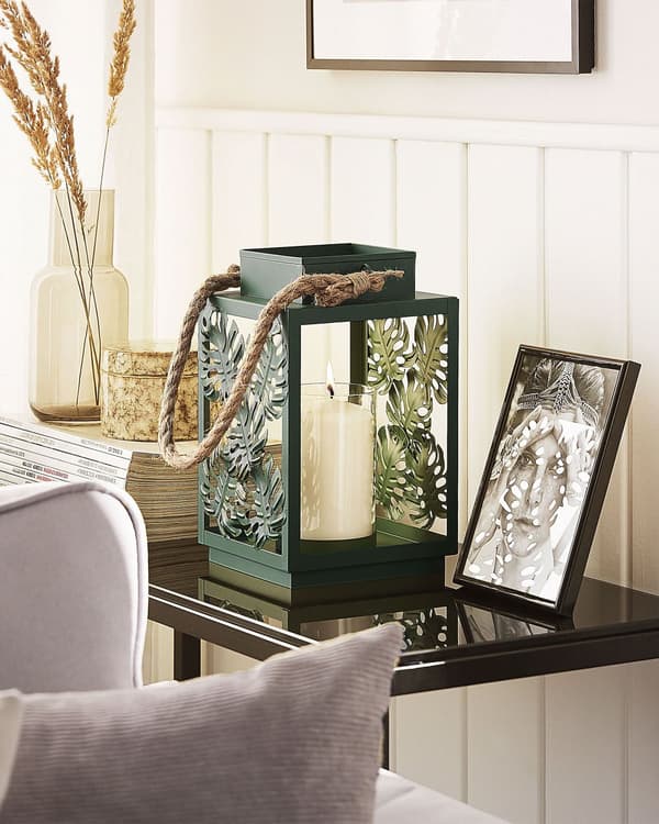 Ljuslykta Grön Metall 25 cm Glas Ljushållare med Monstera Blad motiv Boho Dekoration