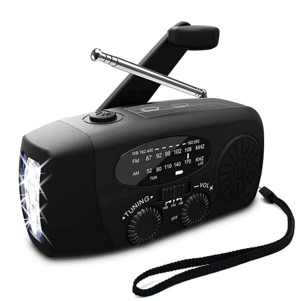 Kampiradio aurinkokennoilla, taskulampulla ja 2000 mAh Powerbank SOS