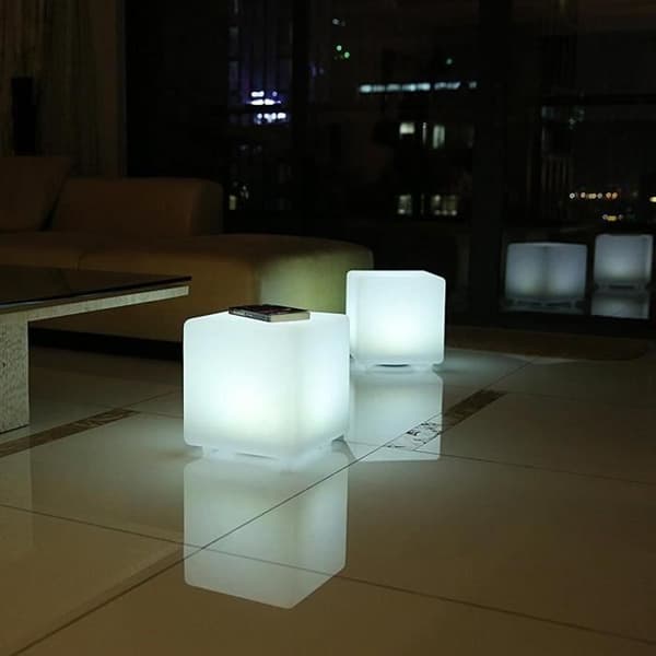 Lysande solkub - LUMISKY - CASY - H30 cm - Soffbordspall - Vit och flerfärgad LED