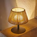 Miniatyrbild 5 av 6: Sladdlös bordslampa - LUMISKY - STANDY MINI RAFFY - H22 cm - Naturlig raffia - Varmvit och vit LED