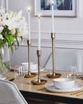 Miniatyrbillede 2 af 8: Et sæt med 3 Guld Lysestager med Runde Aluminiumsbund Elegant Glamourøs Stil