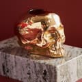 Miniatyrbild 2 av 4: Still Life Skull Ljuslykta Gold - Kosta Boda