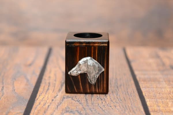 Persisk greyhound, Saluki - træ lysestage med en hund, en unik souvenir efter tabet af en hund, håndværk af Art-Dog