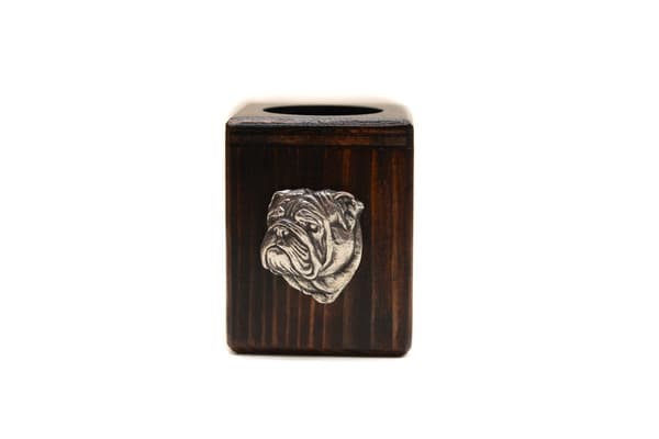Engelsk bulldog, Bulldog II - træ lysestage med en hund, en unik souvenir efter tabet af en hund, håndværk af Art-Dog