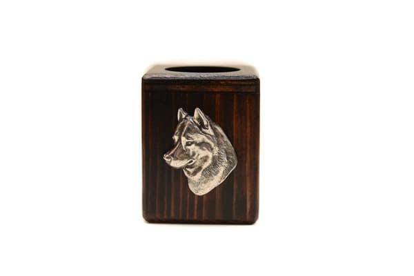 Siberian Husky, Siberian Husky - træ lysestage med en hund, en unik souvenir efter tabet af en hund, håndværk af Art-Dog