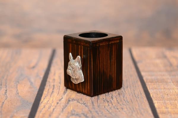 French Bulldog II - træ lysestage med en hund, en unik souvenir efter tabet af en hund, håndværk af Art-Dog