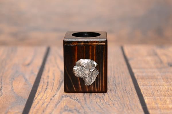 Border Terrier - träljusstake med en hund, en unik souvenir efter förlusten av en hund, hantverk av Art-Dog