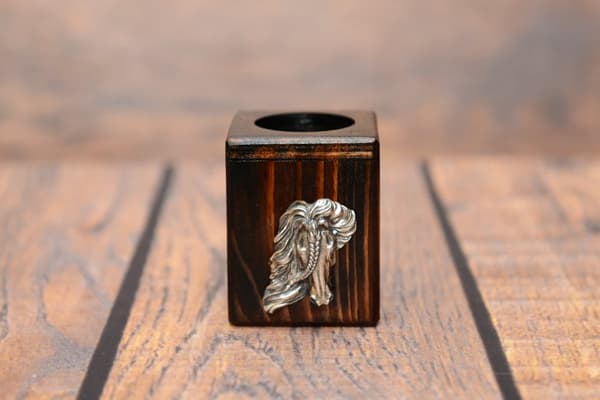 Friesisk häst - träljusstake med en häst, en unik souvenir efter förlusten av en hund, hantverk av Art-Dog