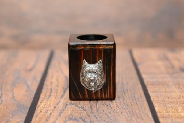 Cairn Terrier II - träljusstake med en hund, en unik souvenir efter förlusten av en hund, hantverk av Art-Dog