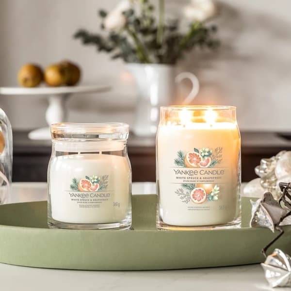 Yankee Candle Signature Medium Jar White Spruce & Grapefruit 368g