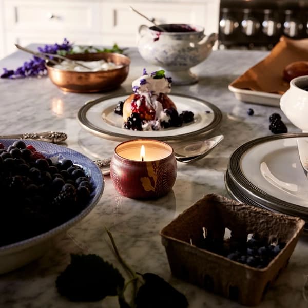 Voluspa Decorative Tin Candle Foraged Wildberry 113g