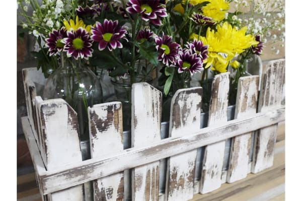 Blomsterkasse med 10 flasker