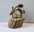 Miniatyrbillede 1 af 3: Miniature hus i genbrugstræ - unika