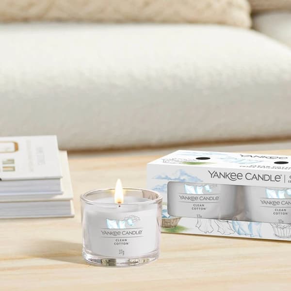Yankee Candle® Täytetty Votive ljus Clean Cotton 37g