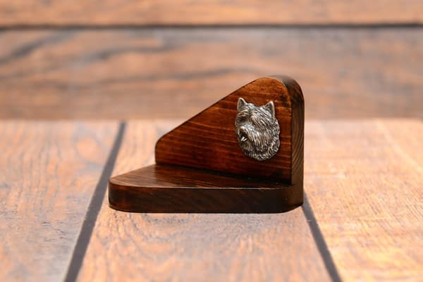 Cairn Terrier - träljusstake med hund, värmeljusställ, hundminnesmärke av Art-Dog