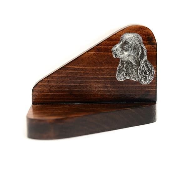 Engelsk Cocker Spaniel - træ lysestage med en hund, fyrfadslys stativ, hunde mindesmærke af Art-Dog
