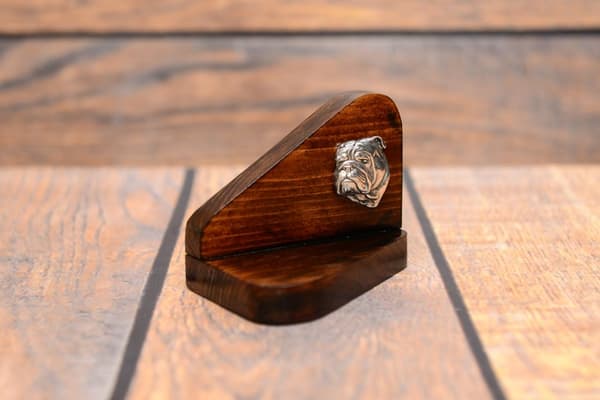 Engelsk bulldog, Bulldog III - träljusstake med hund, värmeljusställ, hundminnesmärke av Art-Dog