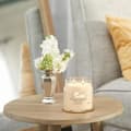 Miniatyrbild 3 av 3: VANILJCUPCAKE Medium Burk Ljus