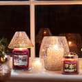 Miniatyrbild 4 av 4: Bougie Jar Parfym - Yankee Candle - Söt Pepparkaka - 150 Timmars Brinntid - Röd