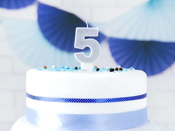 Lys nummer "5" Sølvglitter