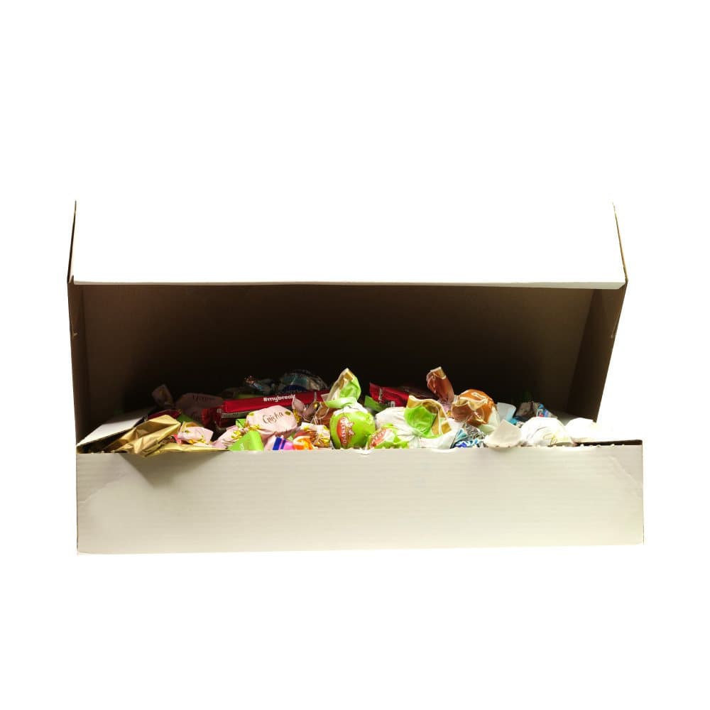 Vit presentbox med godis