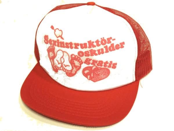 Cap trucker cap- "Sexinstruktør, Jomfru gratis (svensk)" röd och