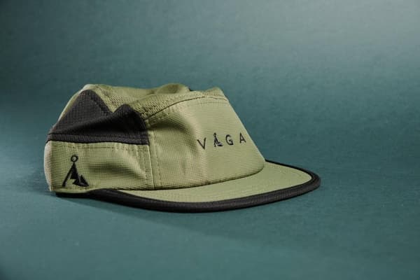 VÅGA CLUB CAP UTILITY GREEN/BLACK, löparkeps, funktionskeps
