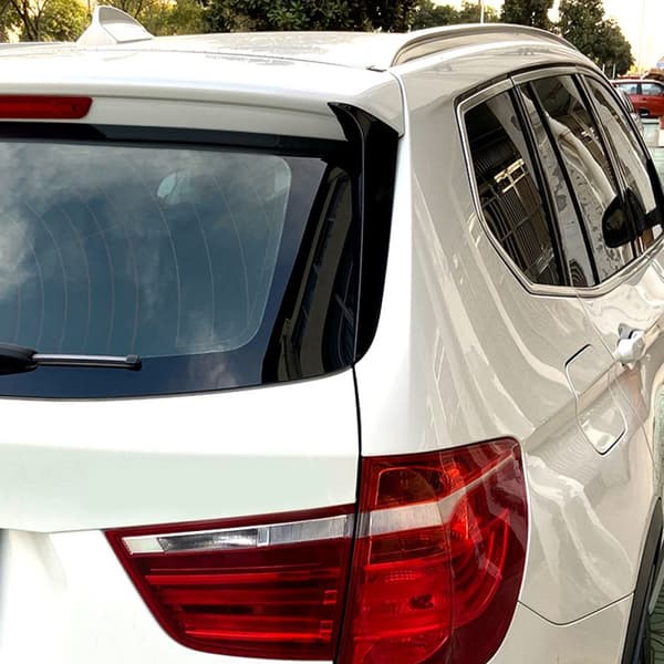 Pari takaikkunan sivuspoileri ilmanjakaja BMW X3 F25 2011-2017