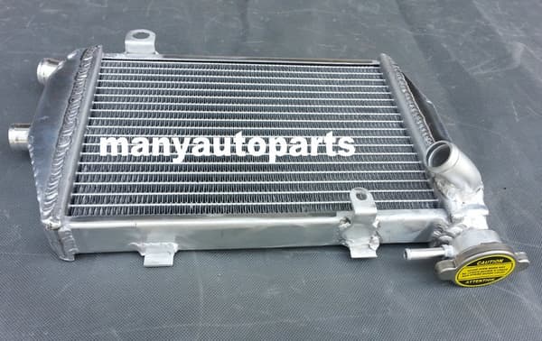Aluminium radiator, højre side placering, kompatibel med Honda VTR 1000 SP-1 og SP-2.
