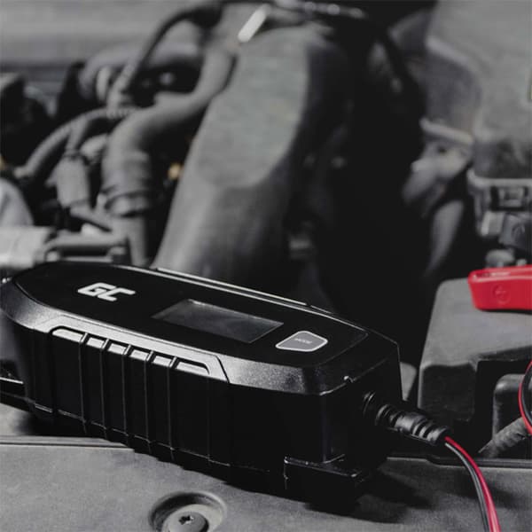 Green Cell - Oplader, ensretter til 6V / 12V (4A) batterier med intelligent diagnosefunktion