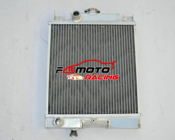 Aluminium radiator, højtydende køling, kompatibel med Suzuki Swift GTI.