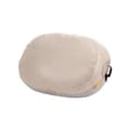 Pikkukuva 2 / 6: Auton niskatuen tyyny kahdella ComfortRide-sarjan materiaalilla, beige