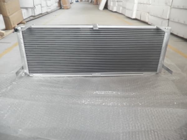 Luft-til-vand intercooler varmeveksler, letvægts aluminium, designet til TOYOTA MR2 SW20 3S-GTE, forbedret køleeffektivitet.