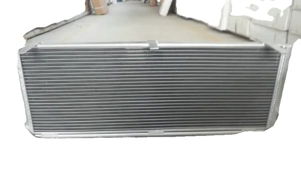 Luft-til-vand intercooler varmeveksler, letvægts aluminium, designet til TOYOTA MR2 SW20 3S-GTE, forbedret køleeffektivitet.