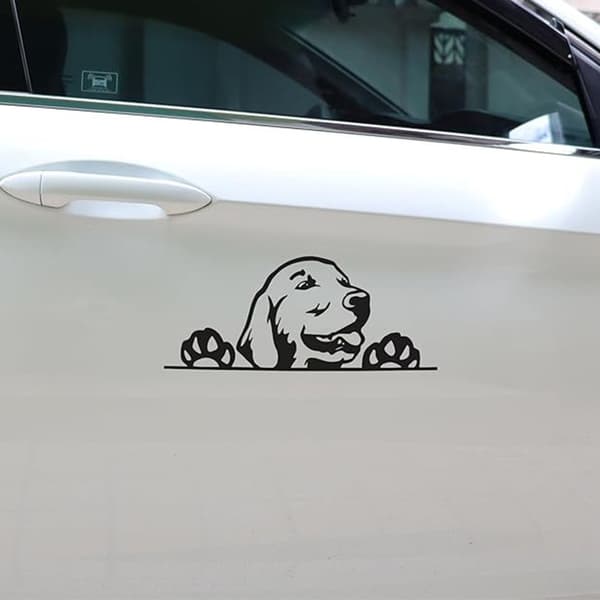 Bildekal med glad hund i PET-material och vattentålig design