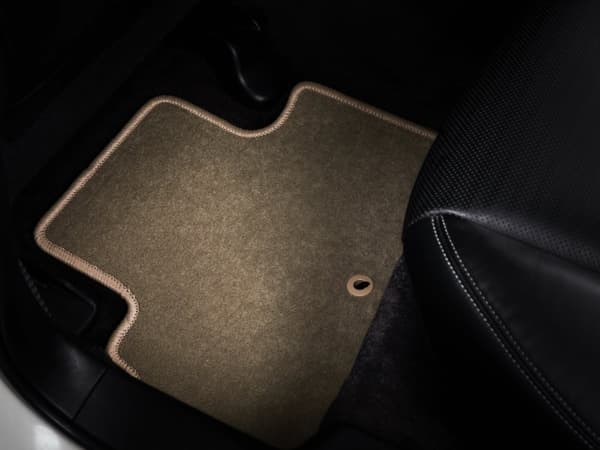 Beige kuljettajan matto: Dacia Spring viistoperä (2021-)