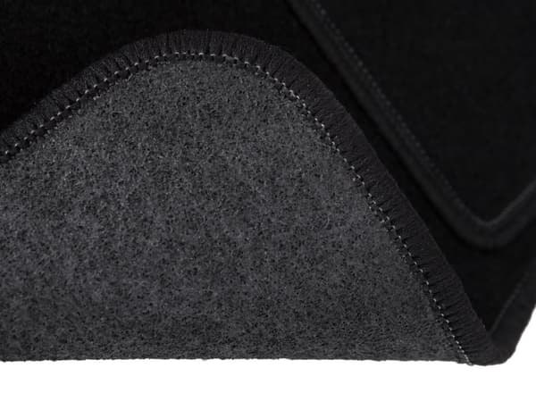 Veluurimattosarja: Volvo V40 II farmari, maastohiihto (2012-)