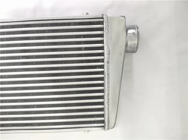 Universell Turbo Intercooler, 600x300x70mm Storlek, Hållbar Legerad Aluminium, 3" In/Ut-rör