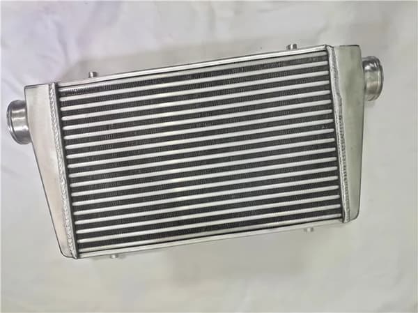 Universell Turbo Intercooler, 600x300x70mm Storlek, Hållbar Legerad Aluminium, 3" In/Ut-rör